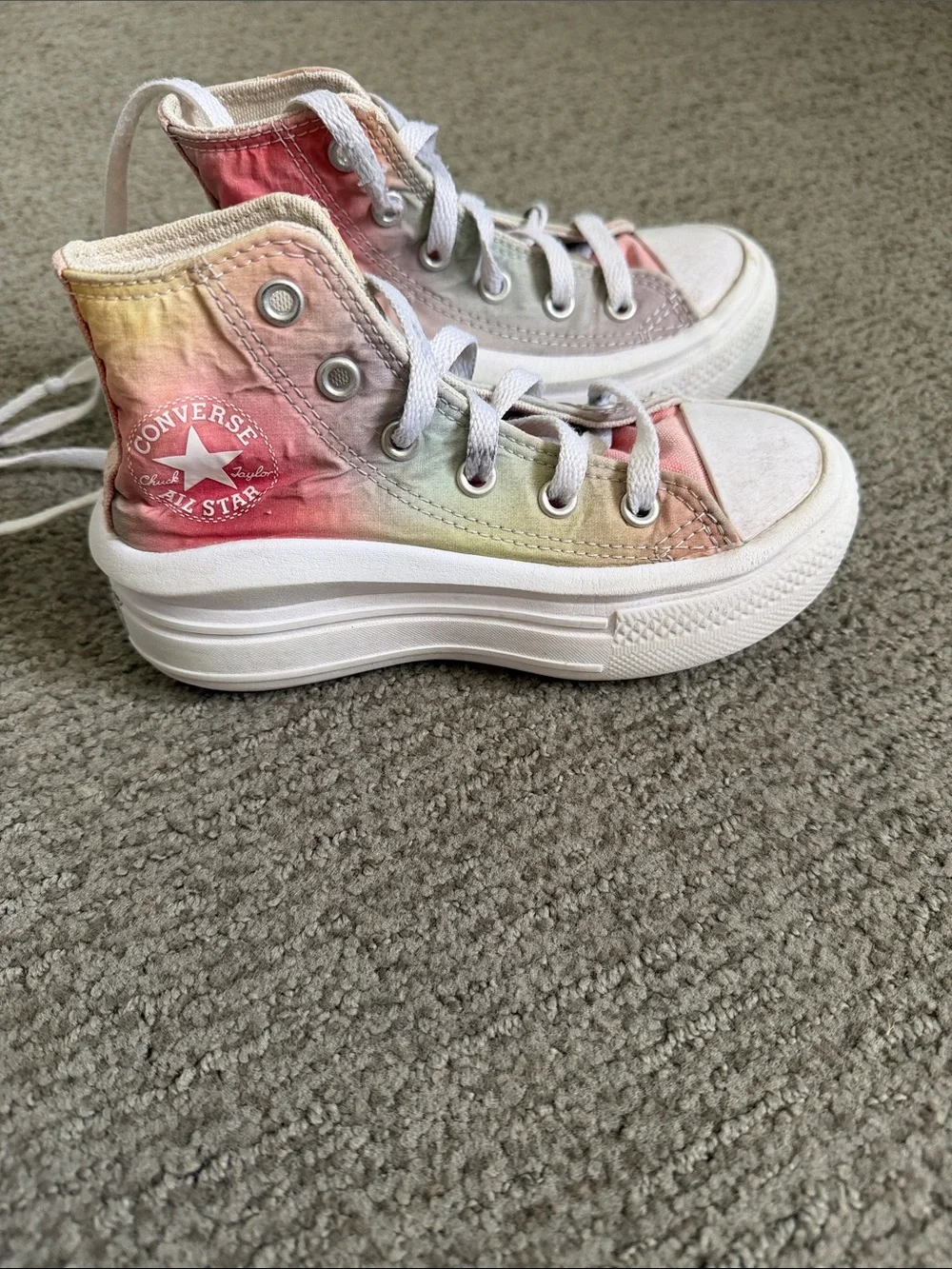 Converse Kids High-Top platform Sneakers in Pastel Tie-Dye (Pink, Yellow, Green)